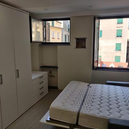 Una Finestra Speciale Su Palazzo Rosso. Monolocale Genoa Exterior photo